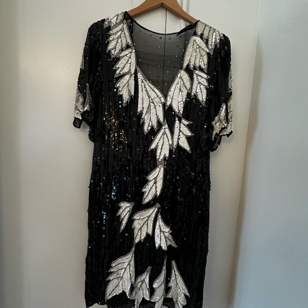 Vintage Elegant Black Dress with white Leaf Sequins with silk